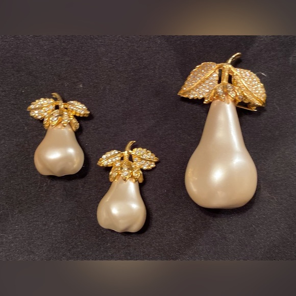 Kenneth Jay Lane KJL Large Pearl Pear Crystals Leaf Gold Clip Earrings & Brooch - Picture 9 of 10